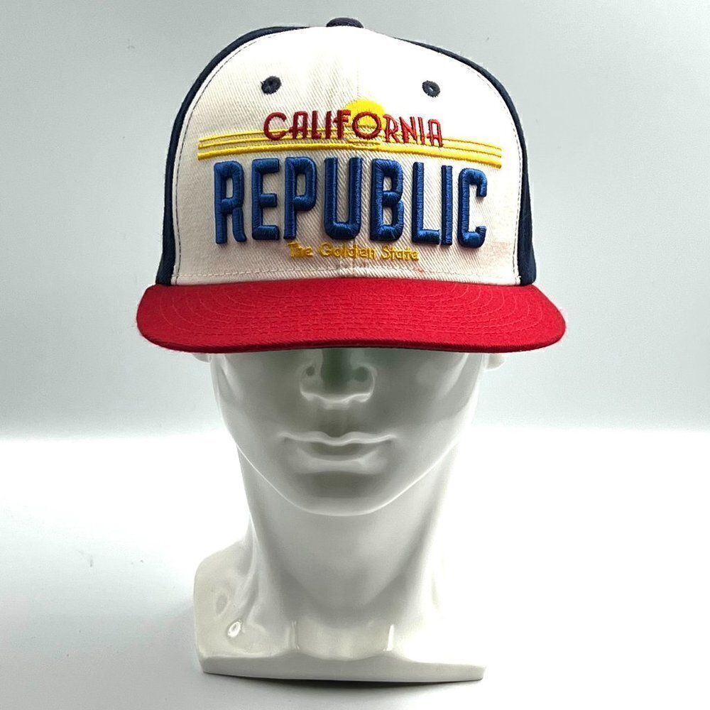 California Republic Snapback Hat –Like New